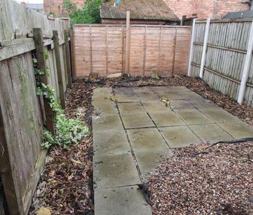 2 bedroom terraced house to rent - Photo 2