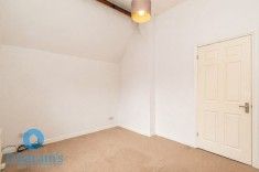 The Coach House, Magdala Road - Photo 2