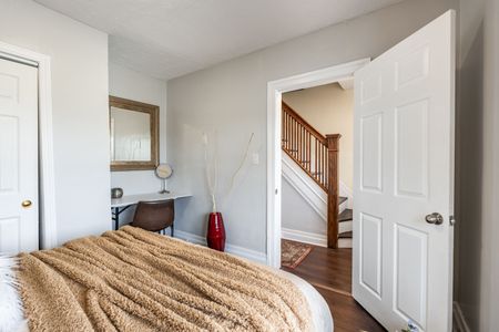 For Lease - 4475 First Avenue, Niagara Falls, Ontario - Photo 2