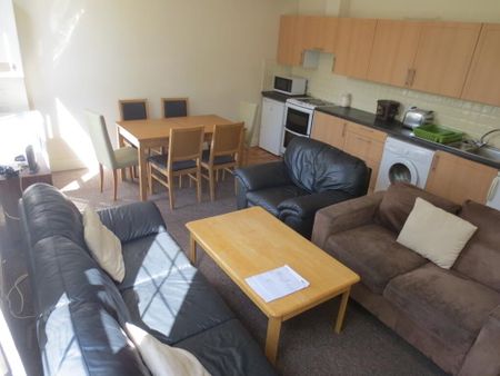 Great 7 Bedroom Property, 19 Dunluce Avenue, Queens Quarter!, Belfast, BT9 7AW - Photo 5