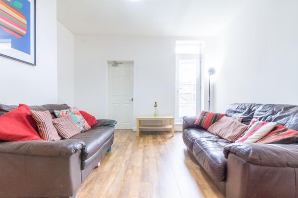 Helmsley Road, Sandyford - Photo 1