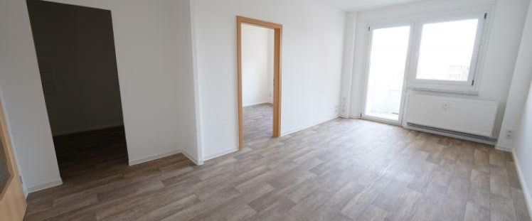 3-Raum-Wohnung mit Balkon auf dem südlichen Sonnenberg - Photo 1