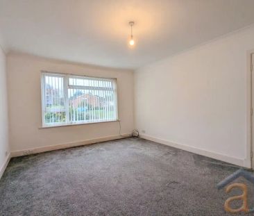 Warren Court, Southport - Photo 3