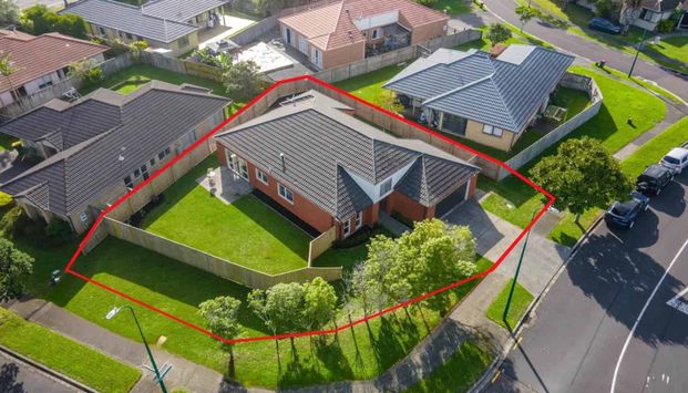 Four bedroom house in East Tamaki - Photo 1