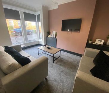 Warrels Place (Room 4), Bramley, Leeds - Photo 2