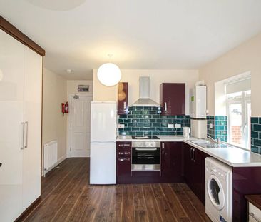 Studio to rent - Photo 5