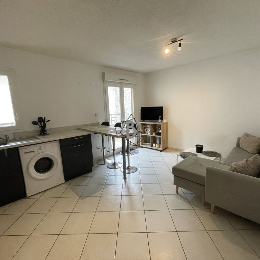 Location Appartement 2 pièces 34m² ONET LE CHATEAU 12850 - Photo 1