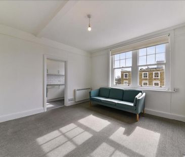 3 bedroom flat to rent - Photo 1