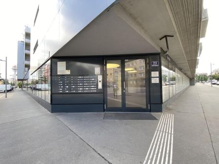 "ALL-INCLUSIVE-APARTMENT" möbliert und mit Loggia im Sonnwendviertel - Foto 2