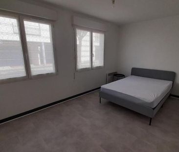 Location Appartement 2 pièces 54m² LA ROCHELLE 17000 - Photo 5