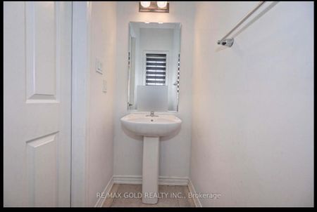 For Lease - 127 Histand Trail, Kitchener, Ontario - Photo 5