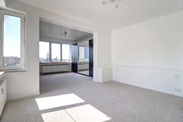 Penthouse - for rent - Photo 1