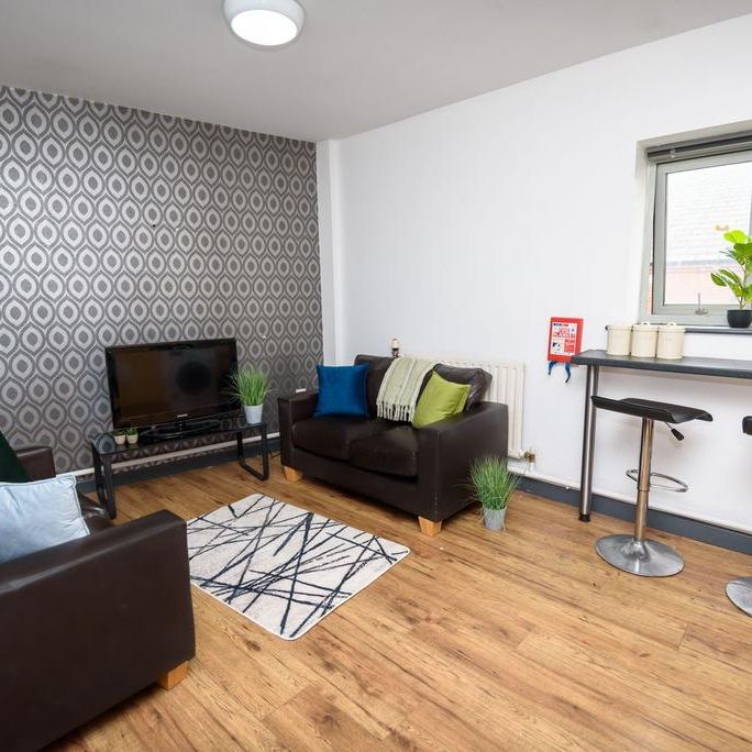 3 bedroom flat to rent - Photo 1