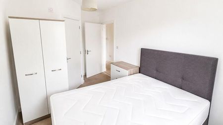1 bedroom in a house share to rent - Photo 4