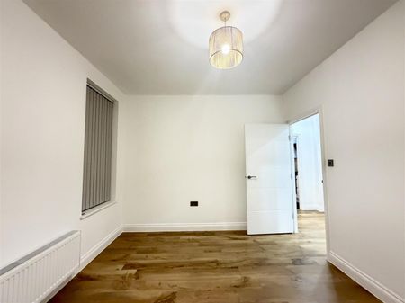 2 Bedroom Apartment To Let - Photo 4