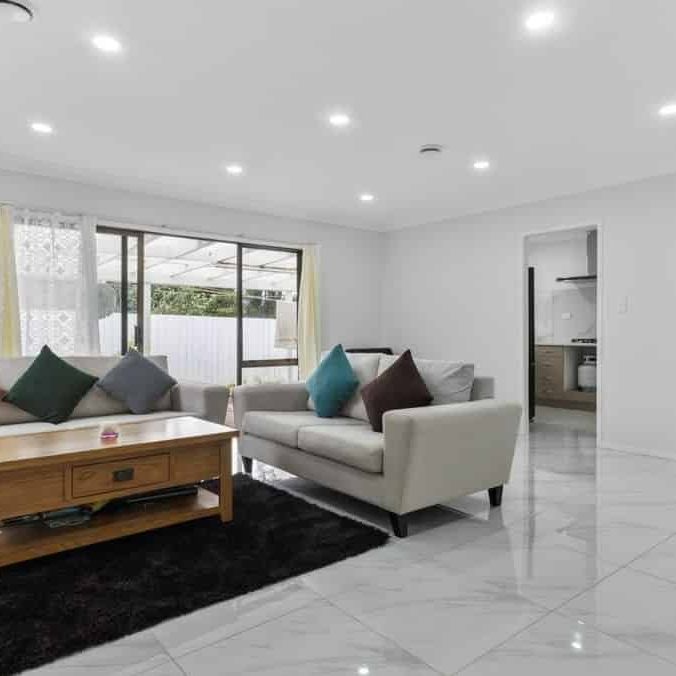 Spacious 3-Bedroom + 1 Studio and 2 Kitchen - Photo 1