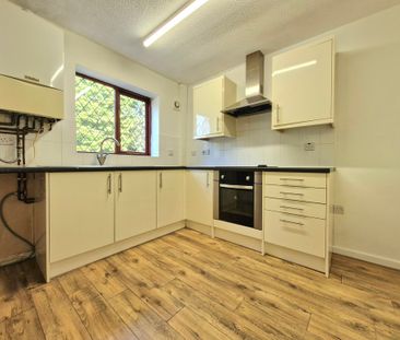 2 bedroom semi-detached to let - Photo 4