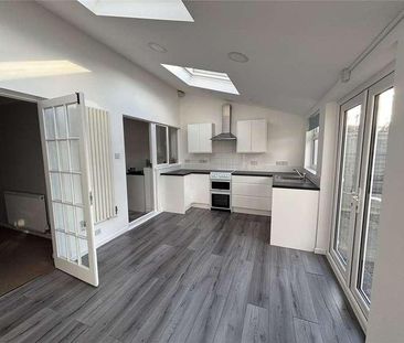 Charles Avenue, Stoke Gifford, Bristol, Gloucestershire, BS34 - Photo 2