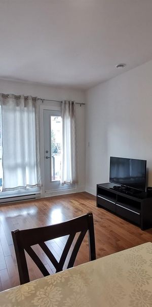 1 Bedroom - 2781 Avenue D'Orléans, Montréal - Photo 1