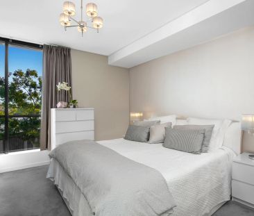 STUNNING CONTEMPORARY LIVING IN 'TRIO' - Photo 3