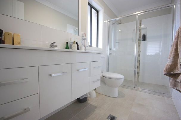 Beautiful Spacious Home - Photo 1