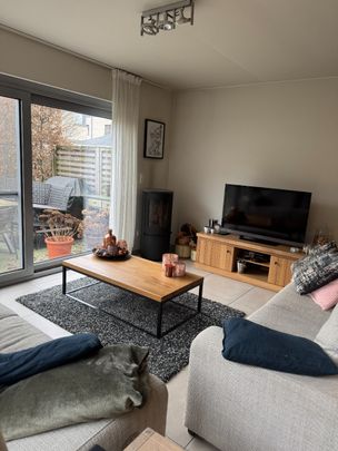 Halfopen woning te huur met 3 slaapkamers in Waregem - Photo 1