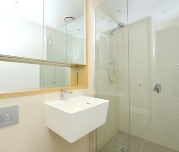 211/89 Roden Street - Photo 4