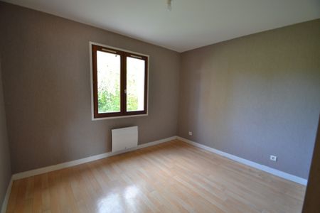Location Appartement 4 pièces 84m² GANNAT 03800 - Photo 4