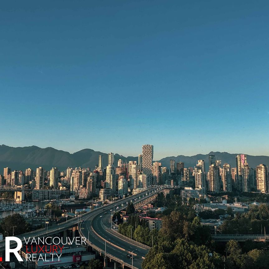 Penthouse in Vancouver West Side, BC - Photo 1