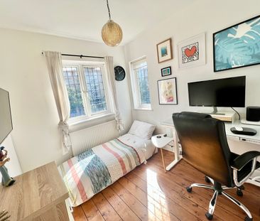 3 Bed Semi-Detached House, Station Road, NW4 - Photo 6