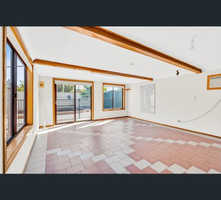 35 Eugene Crescent, Parafield Gardens, SA 5107 - Photo 5