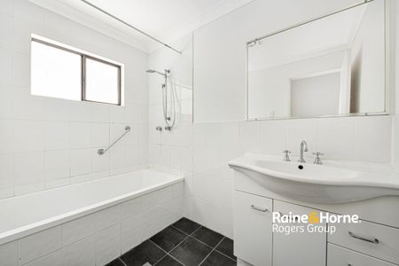 Neat & Tidy with Leafy Outlook - Photo 5