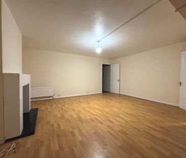 Guide Price £2,350 pcm - Available Now - Part Furnished - Photo 2