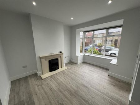 2 bedroom semi-detached house to rent - Photo 5