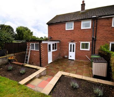 2 bedroom semi-detached house to rent - Photo 5