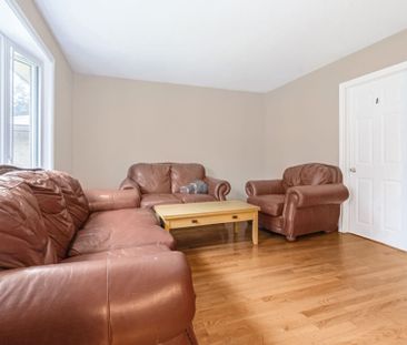 For Lease - 115 Scenic Wood Crescent, Kitchener, Ontario - Photo 1
