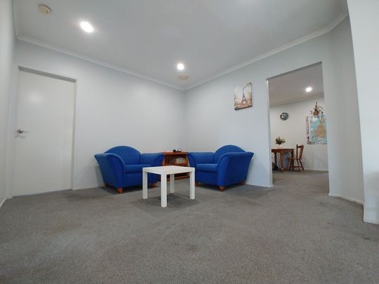 Bundoora - Photo 1
