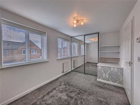 3 bedroom semi-detached house to rent - Photo 2