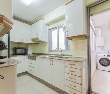 Spacious and bright room in Patraix - Photo 4