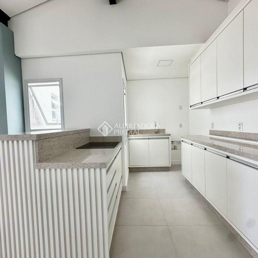 Cobertura com 1 quarto e 72m² para alugar em Lagoa da Conceição, Florianópolis. - Photo 1
