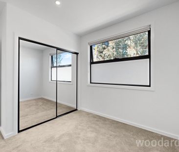Stylish Family Home in Prime Heidelberg West Location - Photo 1