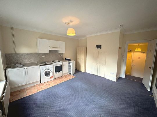 Studio to rent - Photo 1