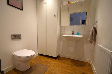 4 bedroom terraced house to rent - Photo 5