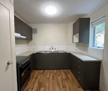 GROUND-FLOOR LIVING IN THE HEART OF HIGHGATE - Photo 3