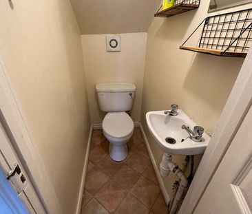 Donegall Road, En-Suite Room 4, Room 5 & Room 2, Belfast, BT12 5NB - Photo 3