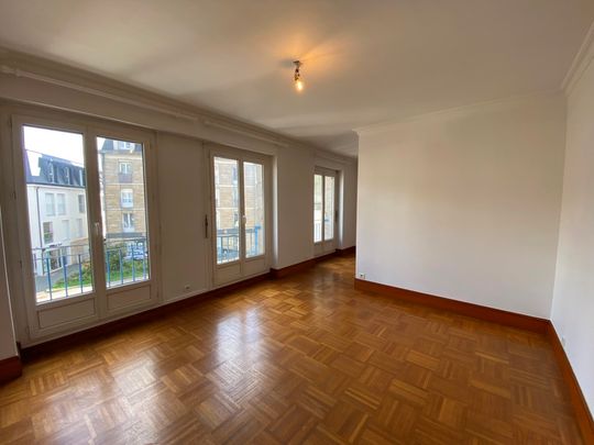 A LOUER. Disponible Immédiatement. Charmant Appartement T2 bis, En Centre Ville de Quimper ! - Photo 1