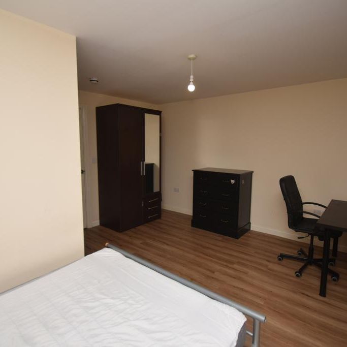 4 bedroom house to rent - Photo 1