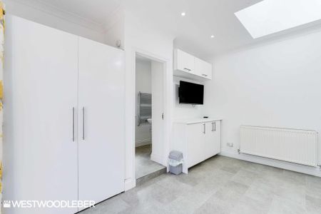 Studio to rent - Photo 2