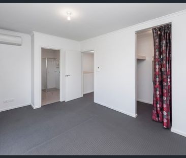 A Contemporary Lifestyle - Photo 4