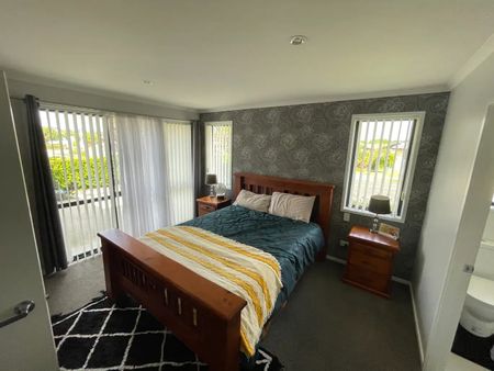 16 Edgeview Crescent - Photo 3